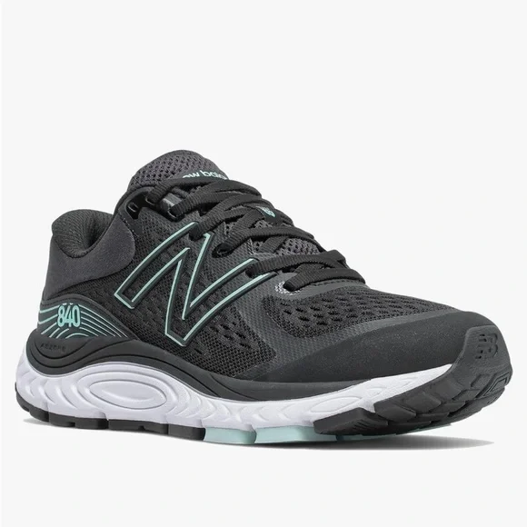 New Balance Women's 840 V5 Running Shoe; Size 9 - Picture 1 of 9